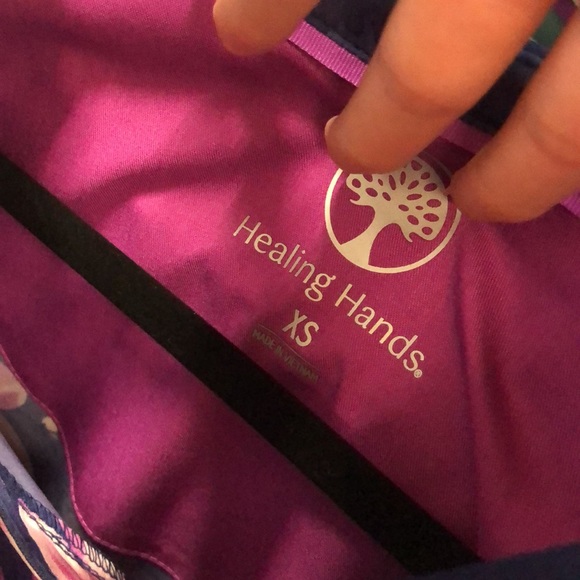 Healing Hands Purple Label Grosgrain Ribbon V-Neck purple floral pattern scrub - Picture 11 of 11